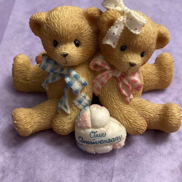 5 for $25 💸💸💸💸💸 
Cherished Teddies - Picture 2 of 3